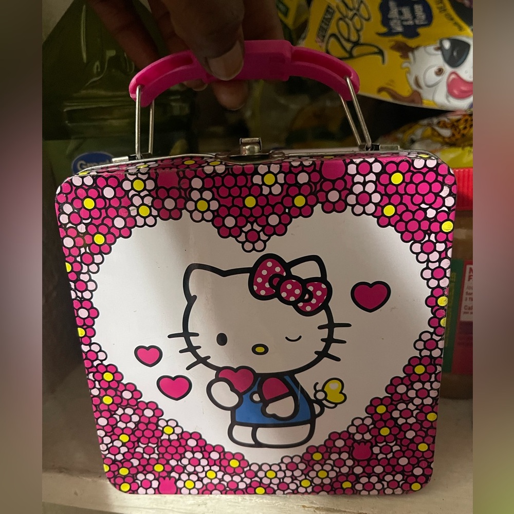 Hello kitty 2014 edition lunch box tin